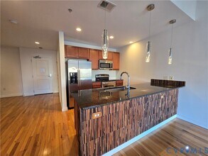 230 N 6th St in Richmond, VA - Foto de edificio - Building Photo