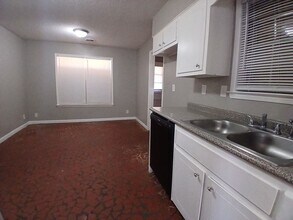 3093 E Raines Rd in Memphis, TN - Building Photo - Building Photo