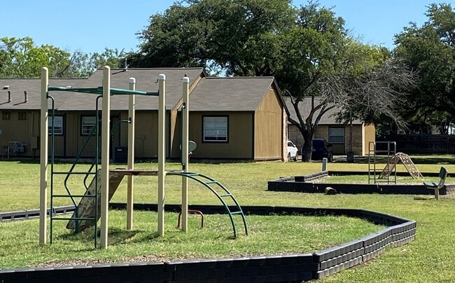 property at 101 Glenbrook Dr E