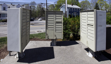 Stone Ridge Apartments in North Providence, RI - Building Photo - Building Photo