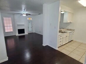 2442 Windsong Drive in Corpus Christi, TX - Building Photo - Building Photo