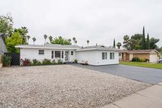 15212 Tyler St in Sylmar, CA - Building Photo - Building Photo