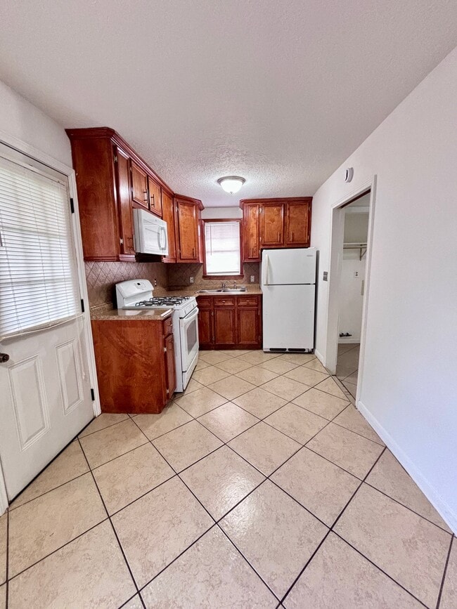 property at 7618 Linden St
