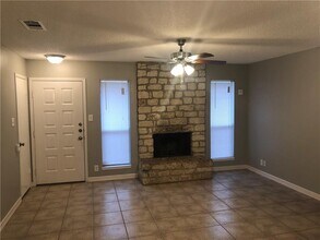 1750 Horseshoe Cir in Round Rock, TX - Building Photo - Building Photo