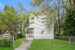 743 Diamond Ave in South Bend, IN - Building Photo