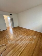 1702 W Victory Blvd in Burbank, CA - Building Photo - Building Photo