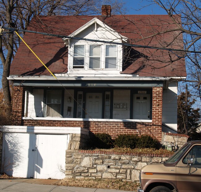 2508 W 43rd Ave in Kansas City, KS - Building Photo - Building Photo