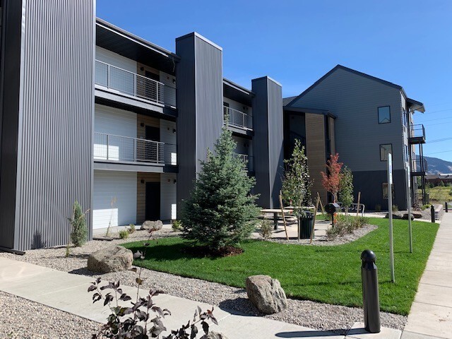 3230 N 27th Ave in Bozeman, MT - Building Photo - Building Photo