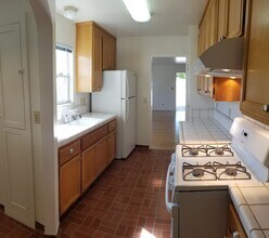 1627-1623 Mill St in San Luis Obispo, CA - Building Photo - Building Photo