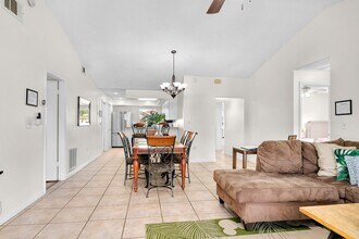 714 Caribou Dr in Kissimmee, FL - Building Photo - Building Photo