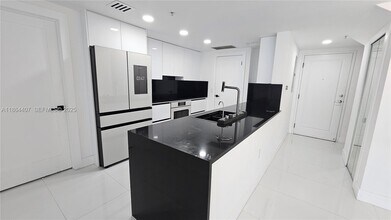 1861 NW N River Dr in Miami, FL - Building Photo - Building Photo