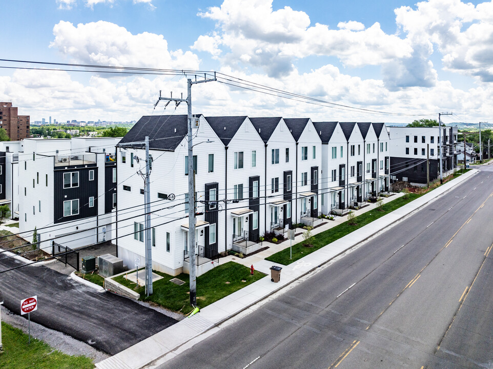 City Bluffs in Nashville, TN - Building Photo