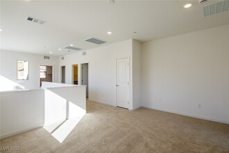 89 Via Franello in Henderson, NV - Building Photo - Building Photo