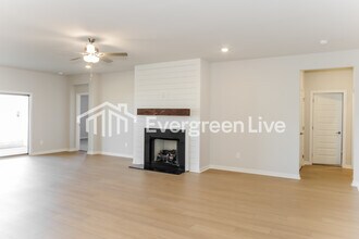 103 Ashby Pond Dr in Harvest, AL - Building Photo - Building Photo