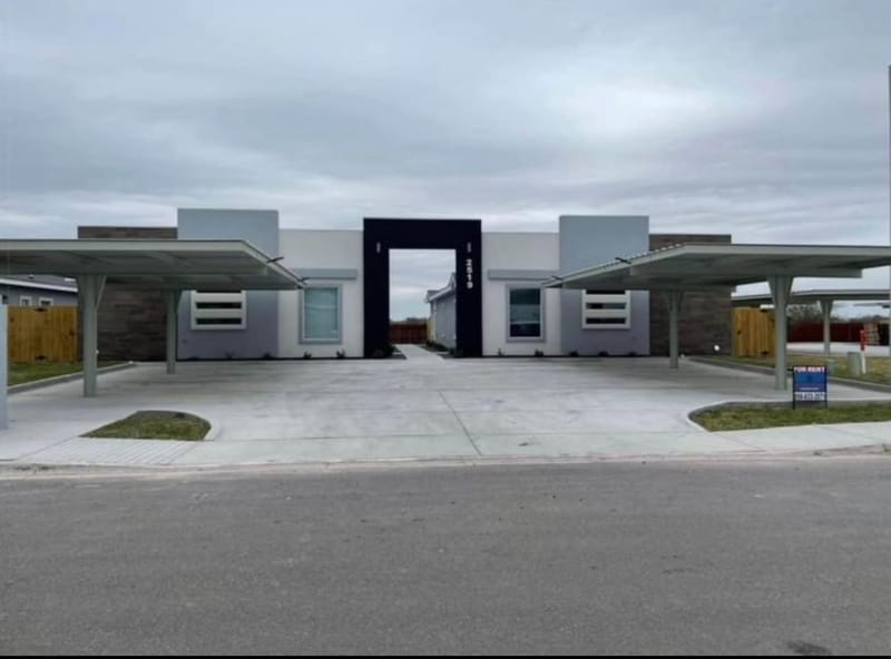 201 W Rutherford Ave in Edinburg, TX - Foto de edificio