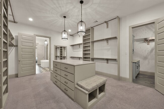 2072 Laurie Darlin Dr