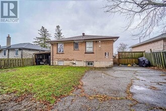546 Phillip Murray Ave in Oshawa, ON - Building Photo - Building Photo