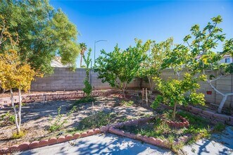 10086 S Mesquite Fork Ct in Las Vegas, NV - Building Photo - Building Photo
