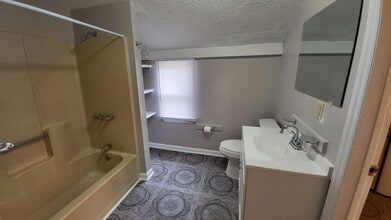 801 E 6th St in Lumberton, NC - Building Photo - Building Photo