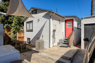 1401 Portia St in Los Angeles, CA - Building Photo - Building Photo