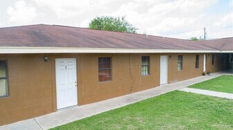 301 Elida St in Palmhurst, TX - Building Photo