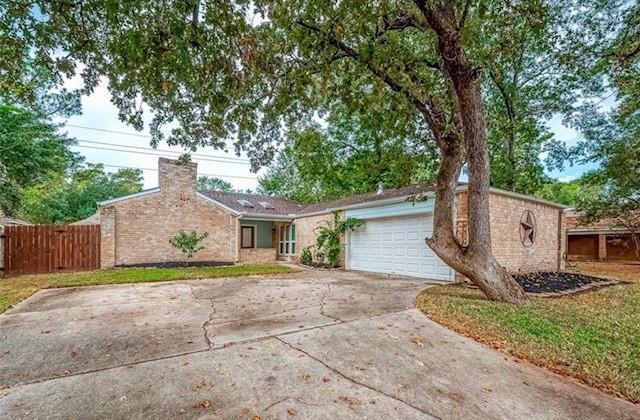 14803 Spring Lake Dr in Houston, TX - Building Photo