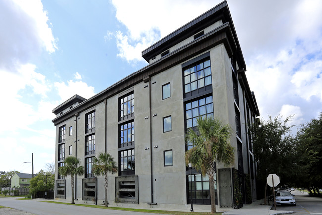 Bldg 100 in Charleston, SC - Building Photo - Building Photo