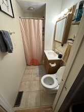 8 Homer Sq, Unit 1 in Somerville, MA - Foto de edificio - Building Photo