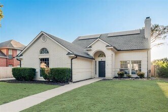 7744 Grassland Dr in Fort Worth, TX - Building Photo - Building Photo