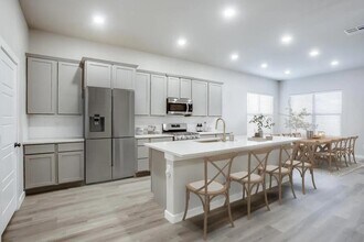 10502 Aberdeen Ave in Lubbock, TX - Building Photo - Building Photo