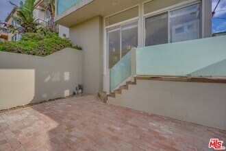 14 Privateer St in Marina Del Rey, CA - Building Photo - Building Photo