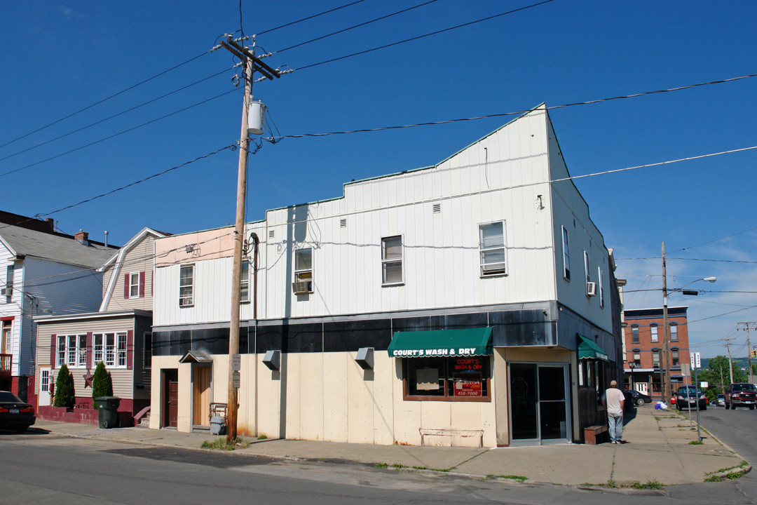 92 Main St in Cohoes, NY - Building Photo