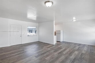 7271 Gary Ave in Miami Beach, FL - Building Photo - Building Photo