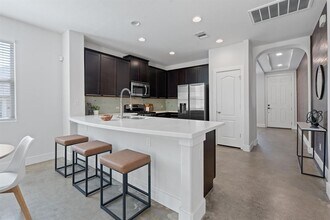 6224 Aviara Dr in Austin, TX - Building Photo - Building Photo
