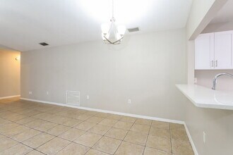 1411 Wickford Pl in Brandon, FL - Building Photo - Building Photo