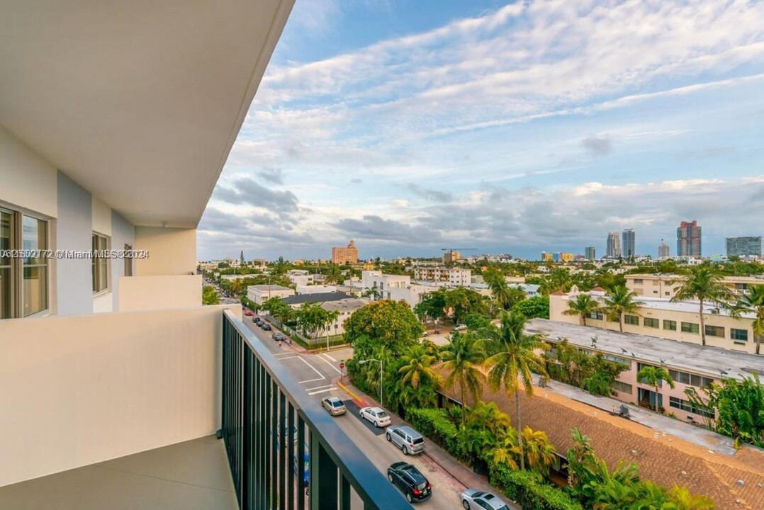 1000 Michigan Ave, Unit 704 in Miami Beach, FL - Building Photo