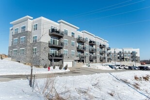 30 Gathering Pl Ln in Iowa City, IA - Building Photo