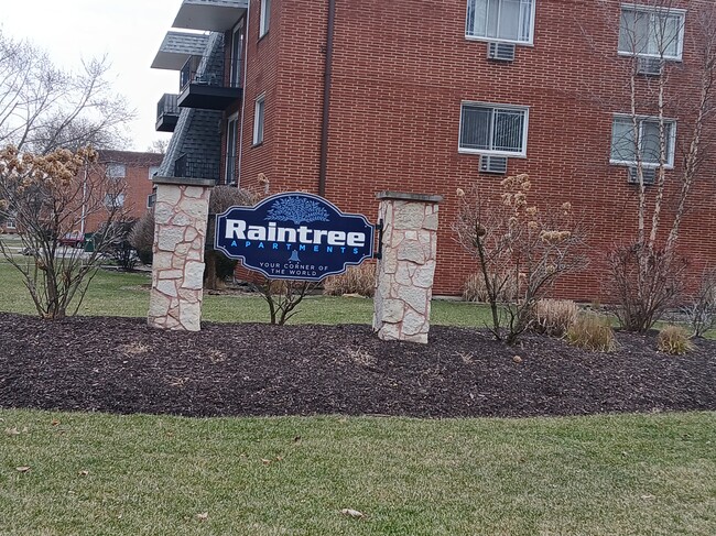 Raintree Apartments in Alsip, IL - Building Photo - Building Photo