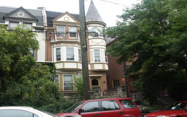 4413 Pine St in Philadelphia, PA - Building Photo