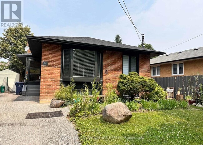 40 Waterfield Dr