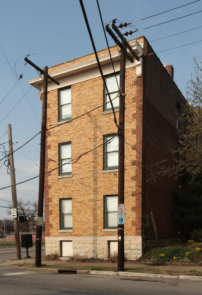 Attilla in Louisville, KY - Foto de edificio - Building Photo