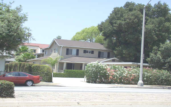 427-429 N Hill Ave in Pasadena, CA - Building Photo - Building Photo