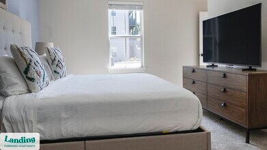 1000 Forestview Dr in Oakwood, GA - Building Photo - Building Photo