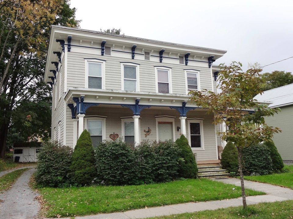 3 Cherry Street in Oneonta, NY - Building Photo