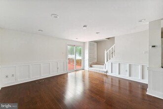 7671 Wolford Way in Lorton, VA - Building Photo - Building Photo