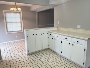 290 Shawnee Dr in Scottsville, KY - Building Photo - Building Photo