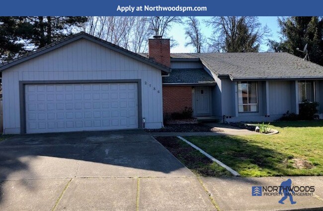 2786 Canterbury Ln in Medford, OR - Building Photo - Building Photo