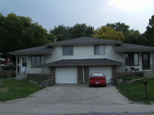 property at 3026-3028 Menke Cir