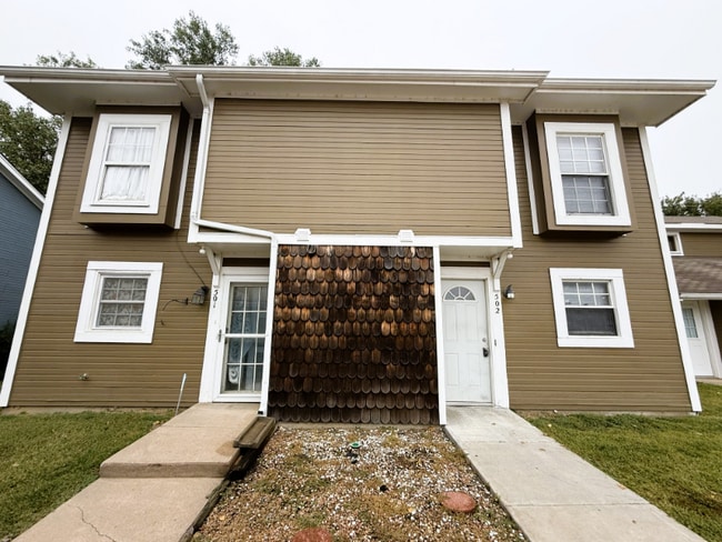 property at 6725 W Shade Ln