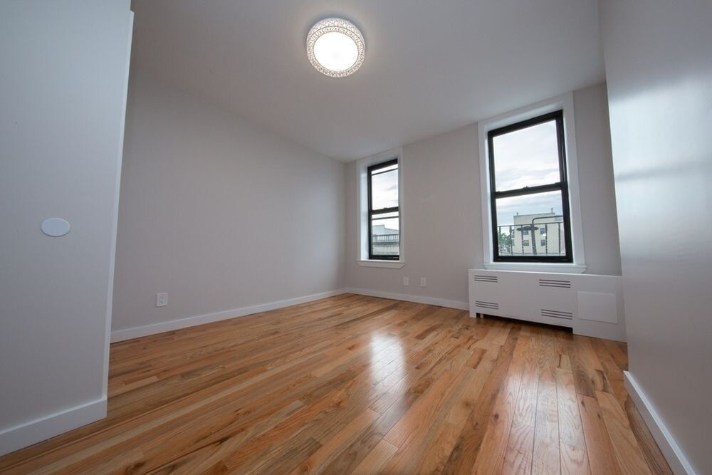 5205 5th Ave in Brooklyn, NY - Building Photo